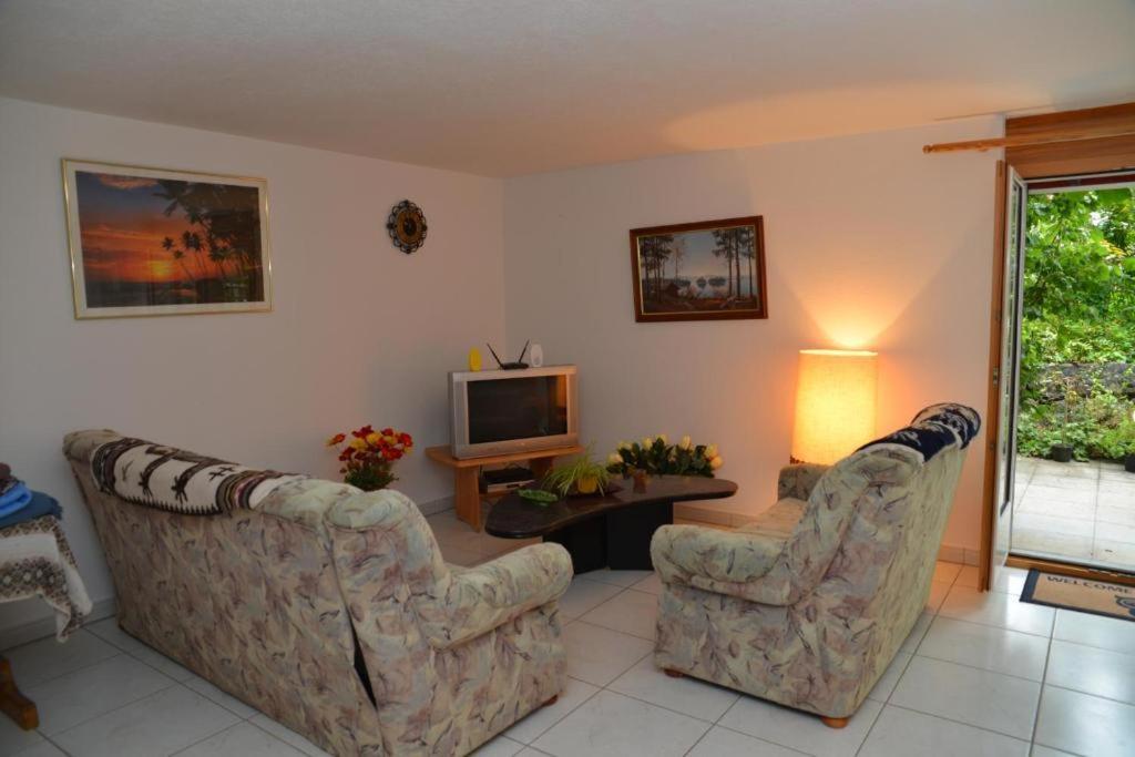 Bed And Breakfast - Die Aelplersuit Fuer Backpackers Im Berghuesli Linthal المظهر الخارجي الصورة