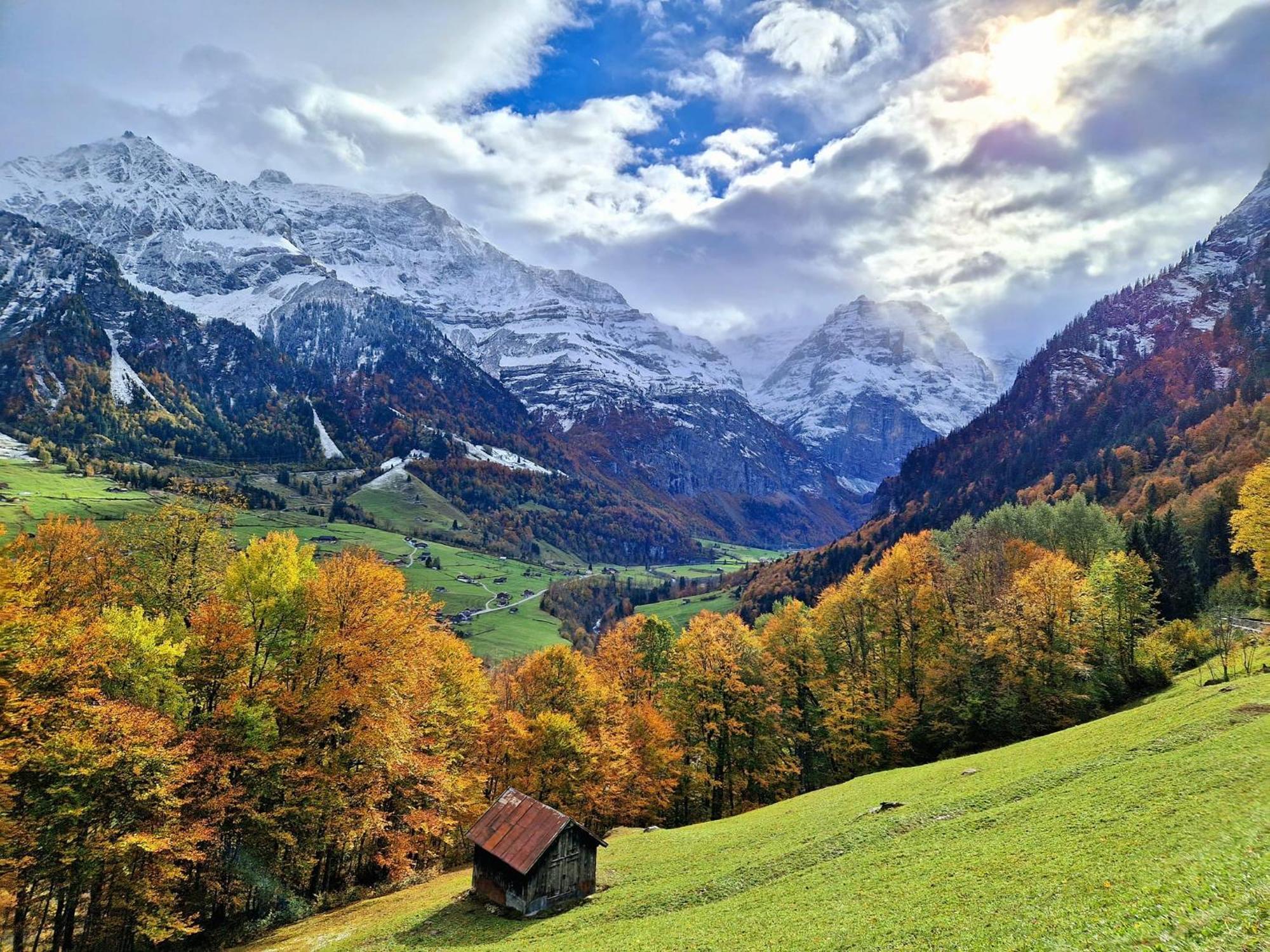 Bed And Breakfast - Die Aelplersuit Fuer Backpackers Im Berghuesli Linthal المظهر الخارجي الصورة