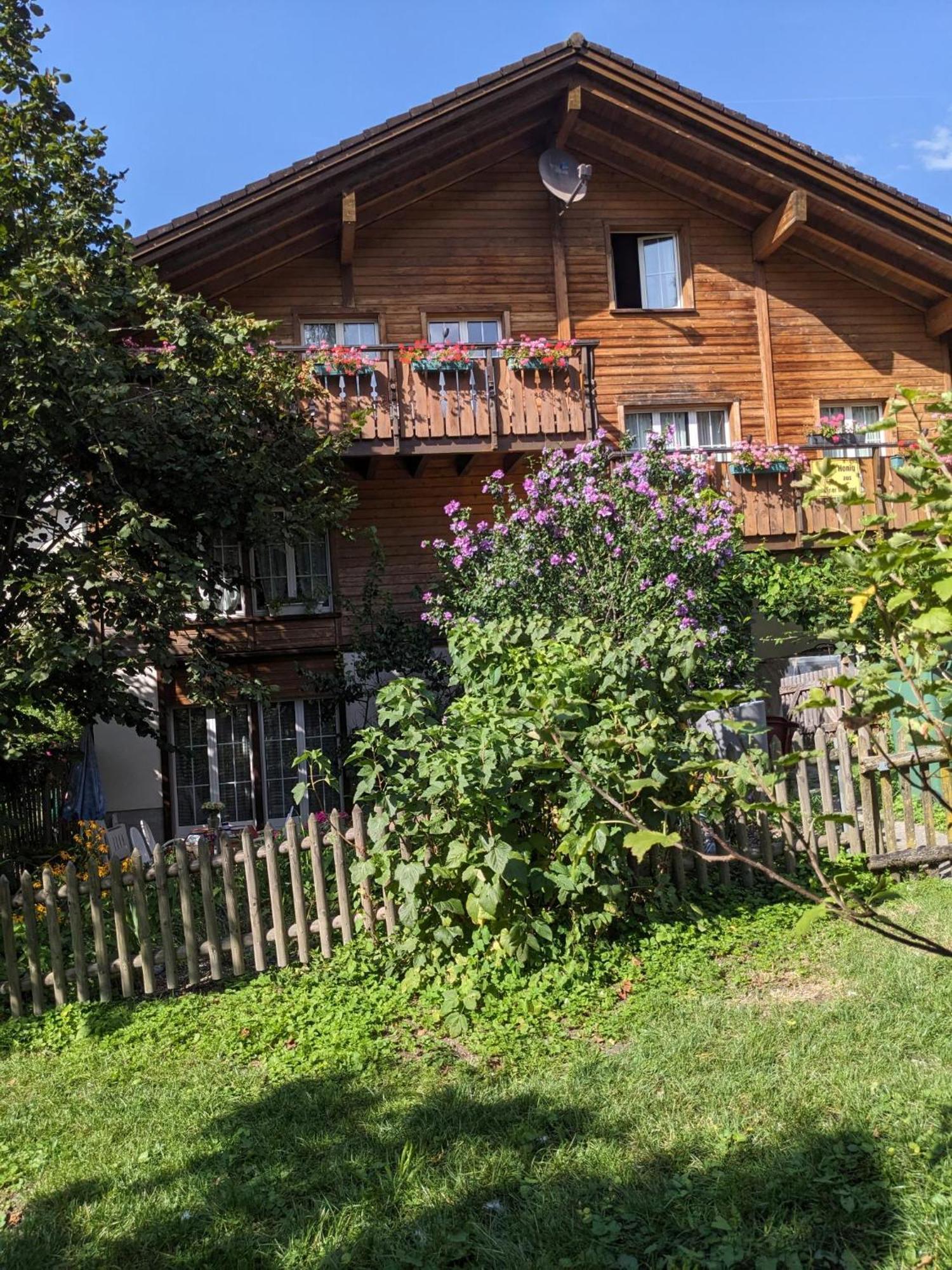 Bed And Breakfast - Die Aelplersuit Fuer Backpackers Im Berghuesli Linthal المظهر الخارجي الصورة