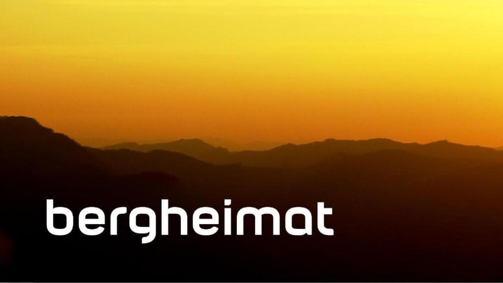 Bed And Breakfast - Die Aelplersuit Fuer Backpackers Im Berghuesli Linthal المظهر الخارجي الصورة